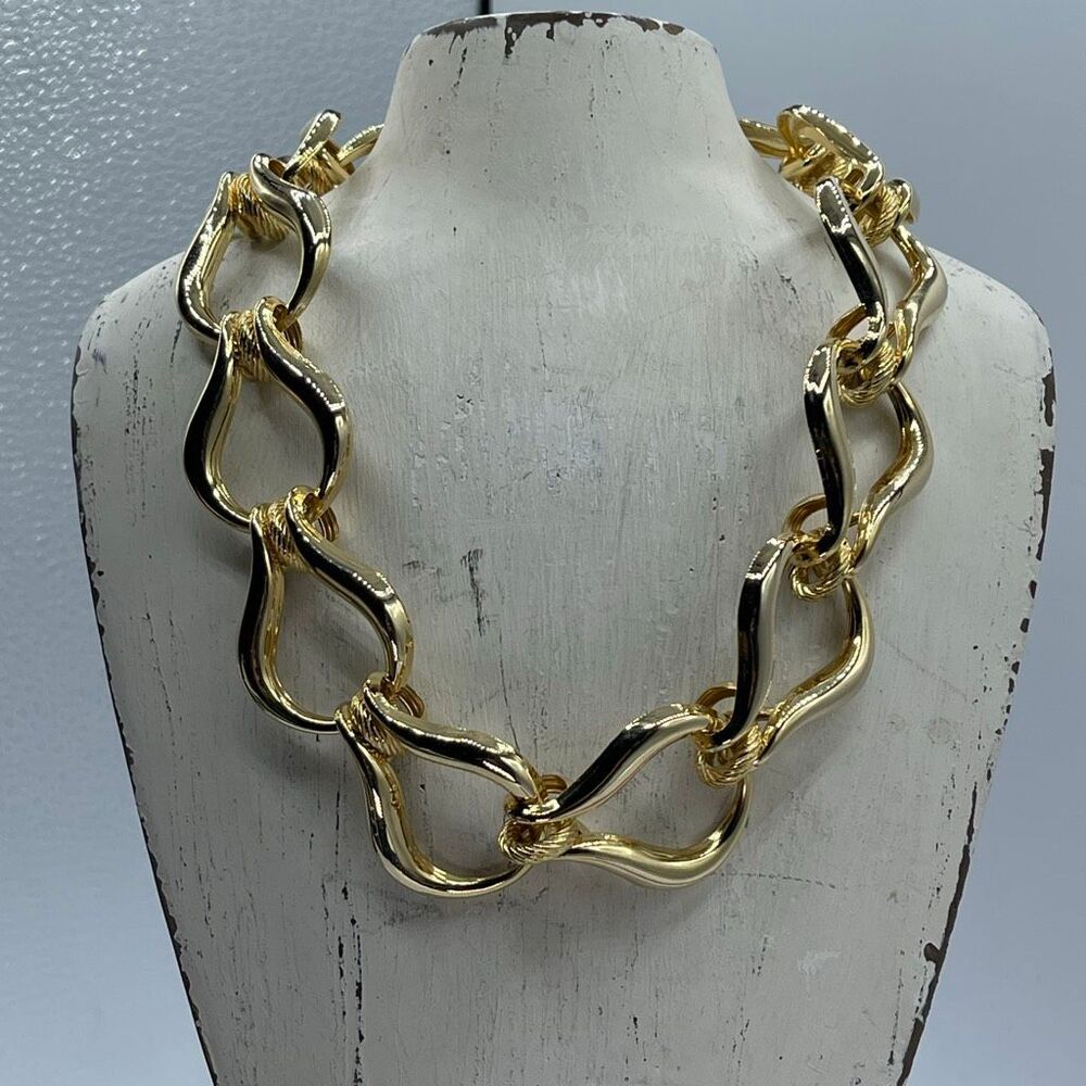 Vintage horsebit chunky Necklace gold tone Statement 17”
